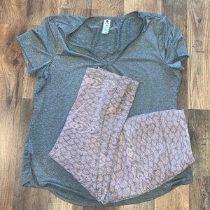 Reebok Crop Style Leggings.  90 Degrees top.  Size Medium.